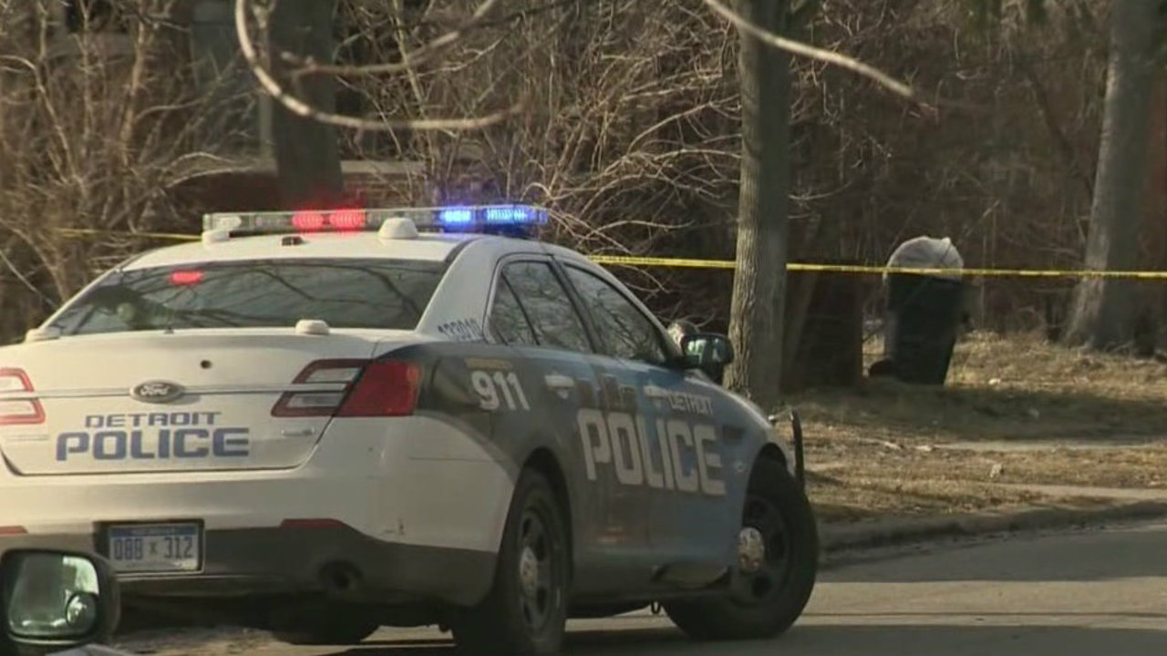 Gunman sought after 2 shootings in Detroit